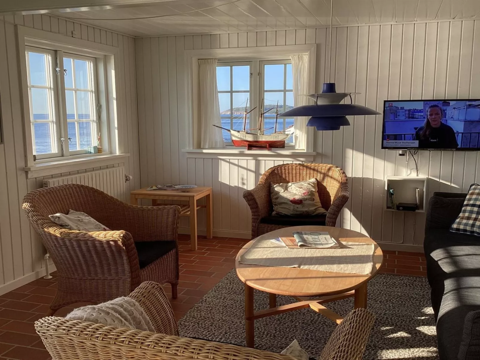 "Asgot" - 15m from the sea-Inside