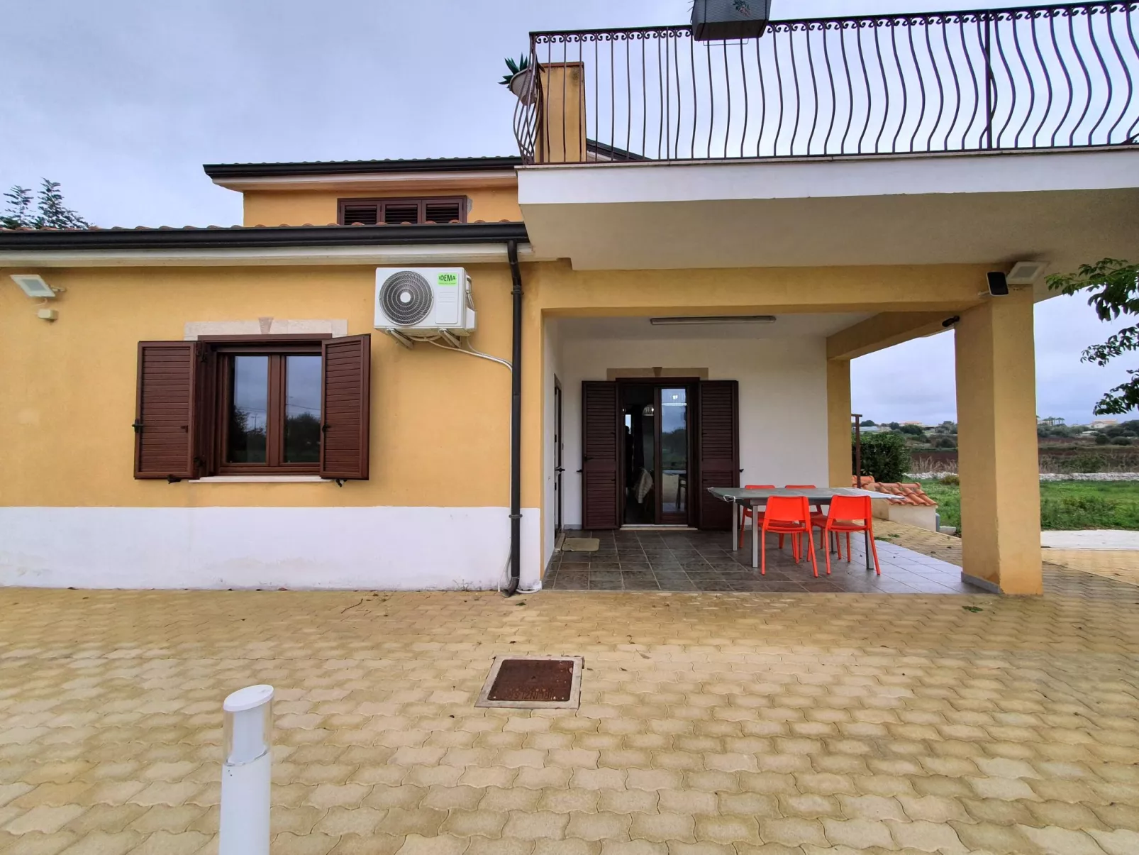 Scrusciu do vientu-Dehors