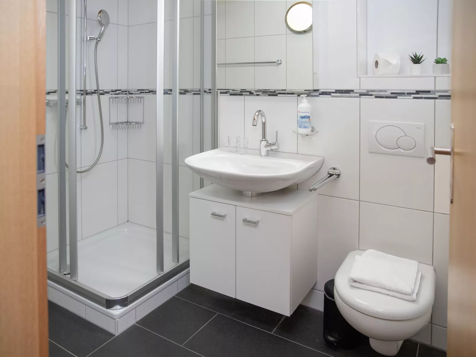 Racer's Retreat Apt.2-Drinnen