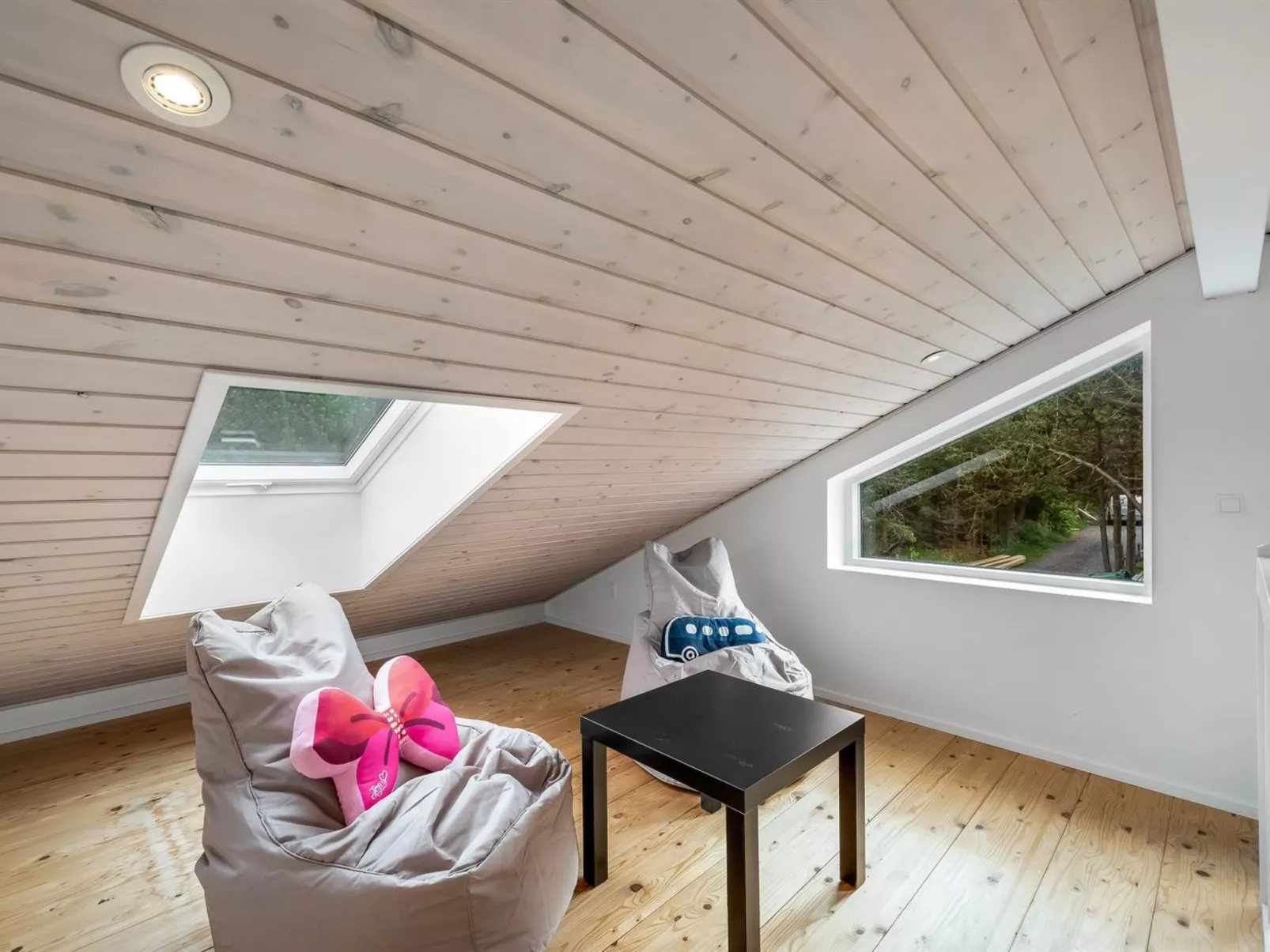 "Jonka" - 2km from the sea-Inside