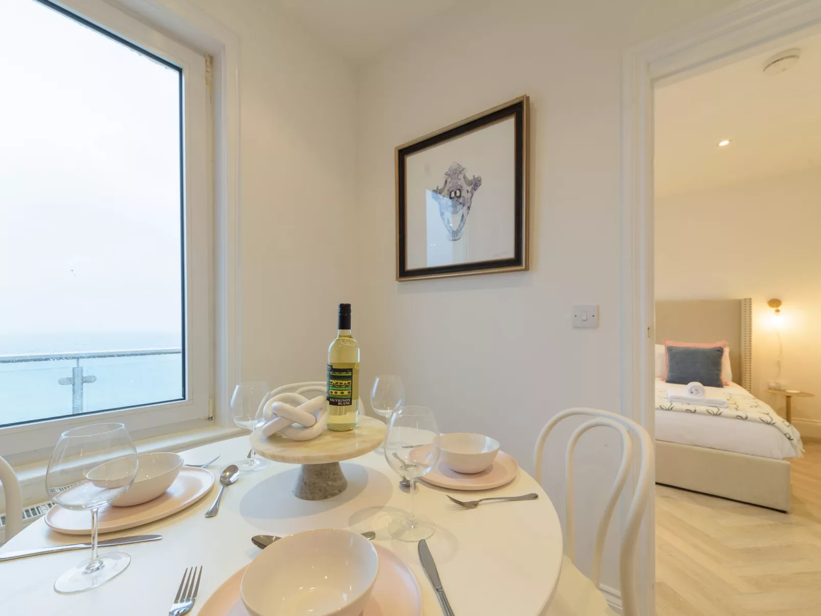 4 Ocean Heights-Dedans