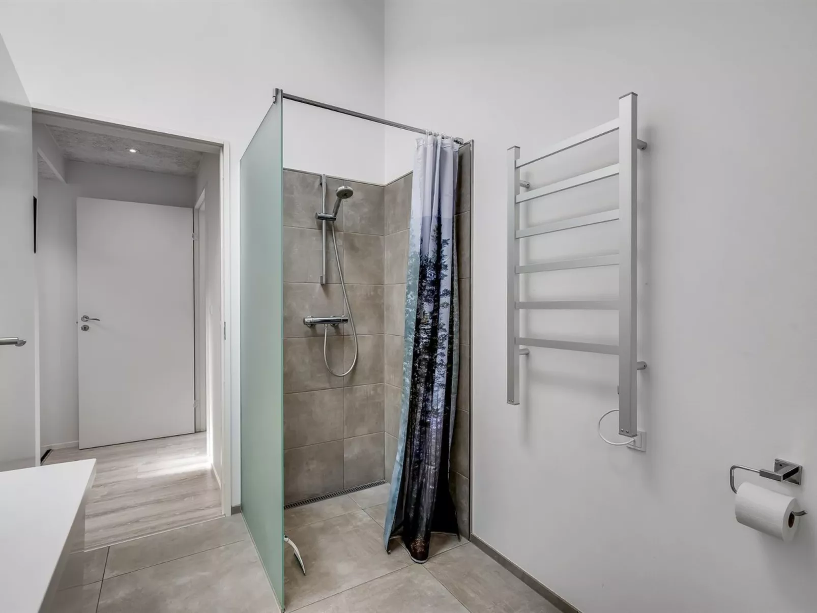 "Jonka" - 2km from the sea-Inside