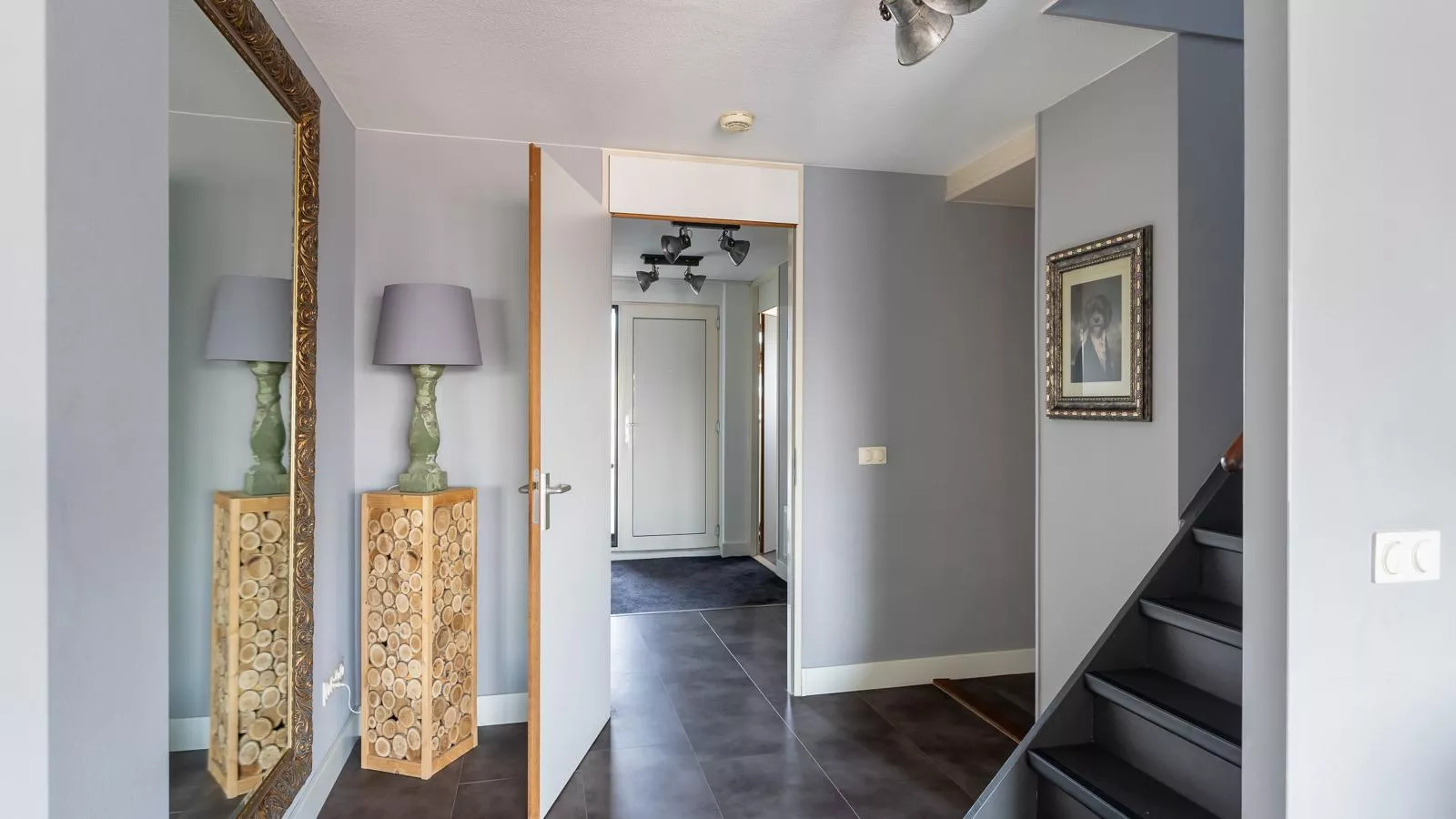 De Brouwersdam-Intérieur