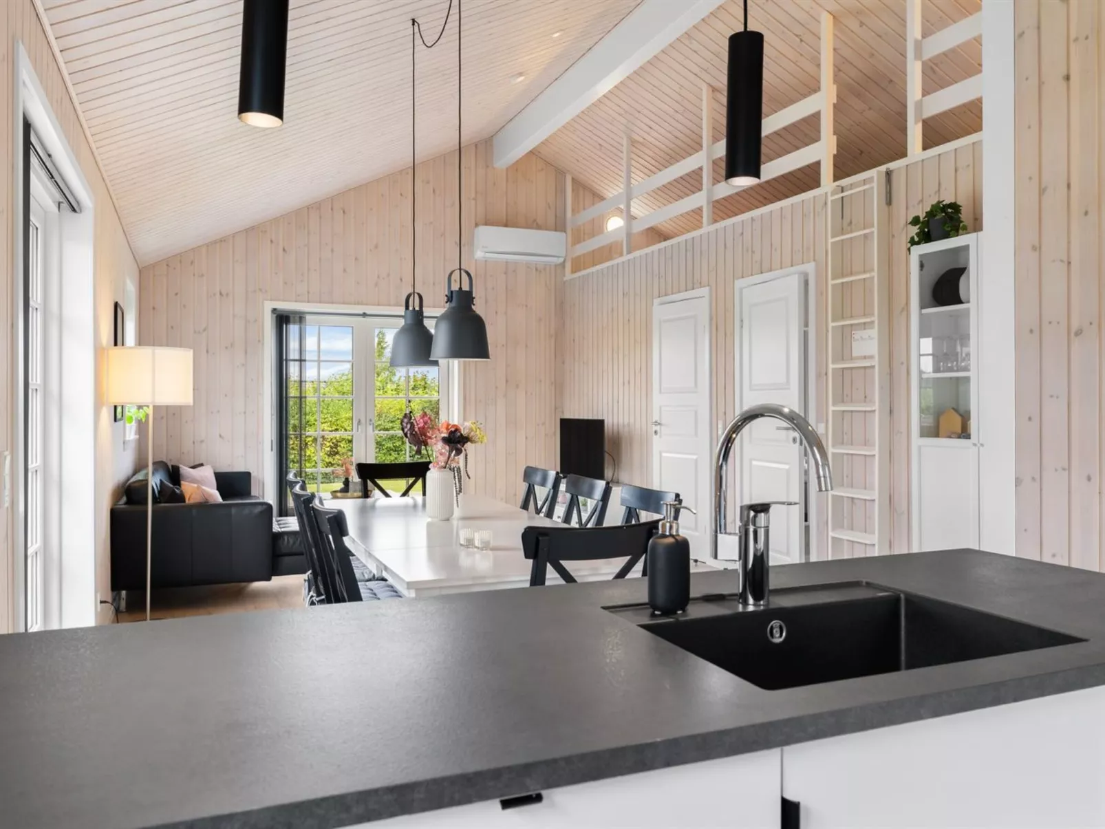 "Rixa" - 350m from the sea-Inside