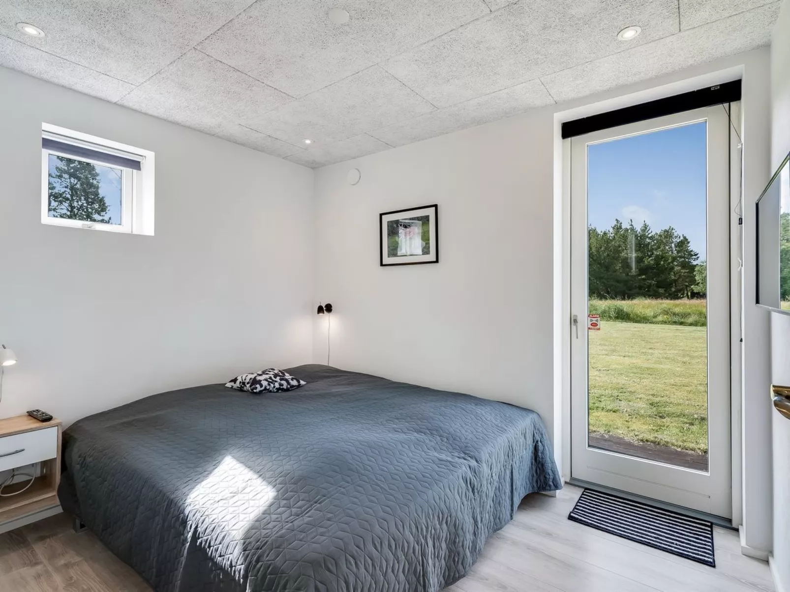 "Jonka" - 2km from the sea-Inside