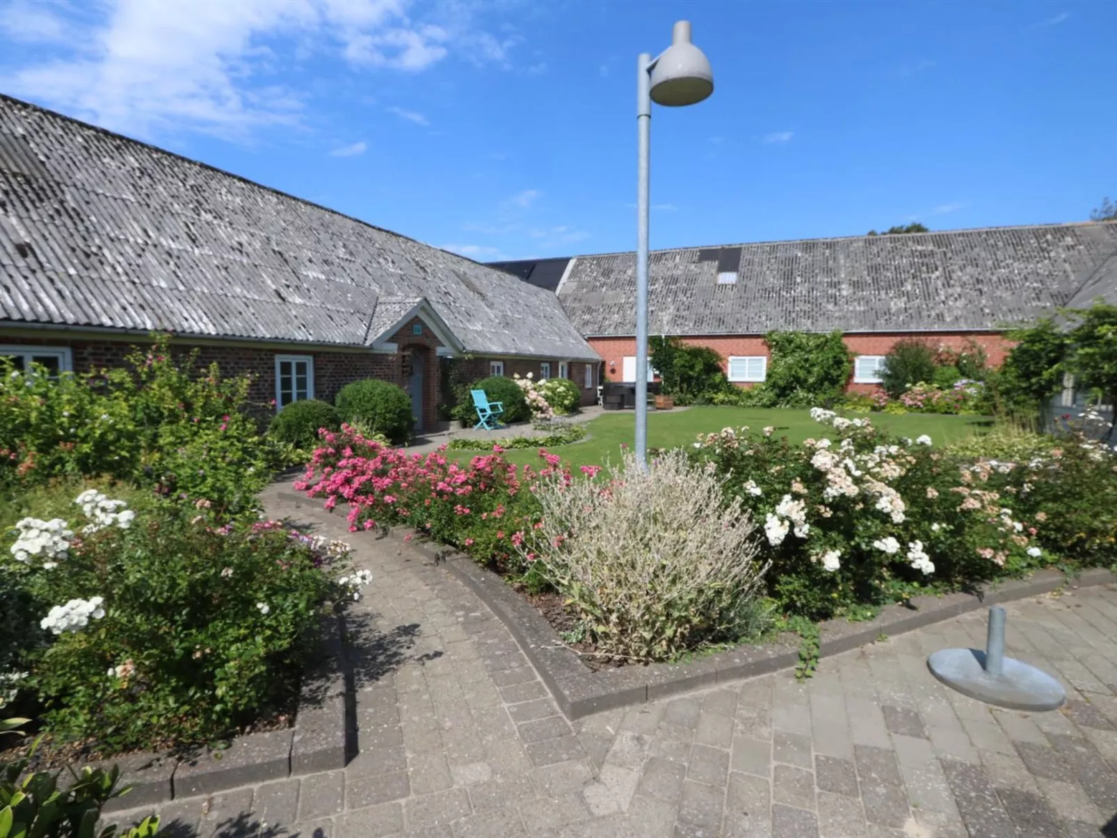 "Brigitte" - 1.3km to the fjord-Outside