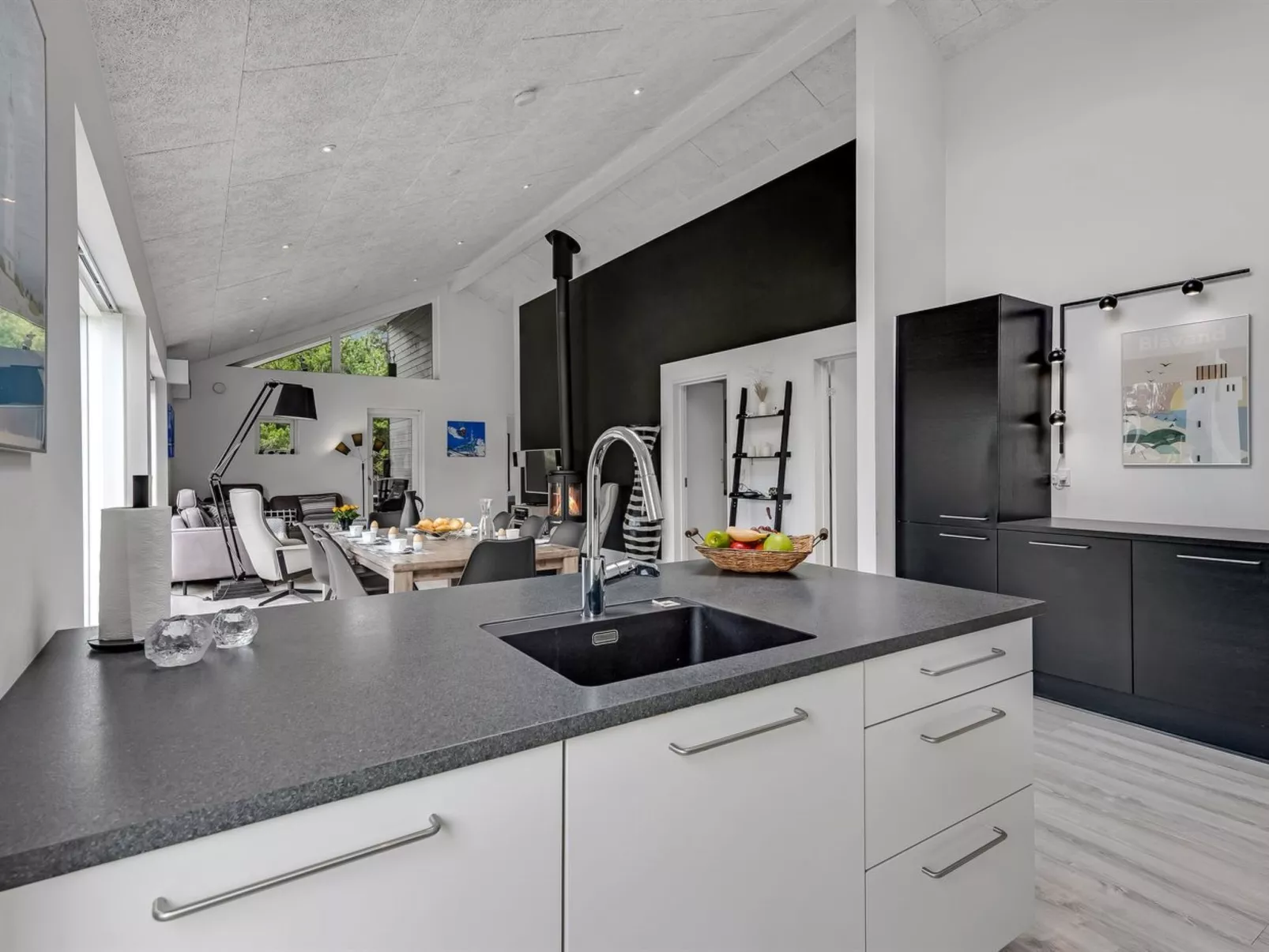 "Jonka" - 2km from the sea-Inside