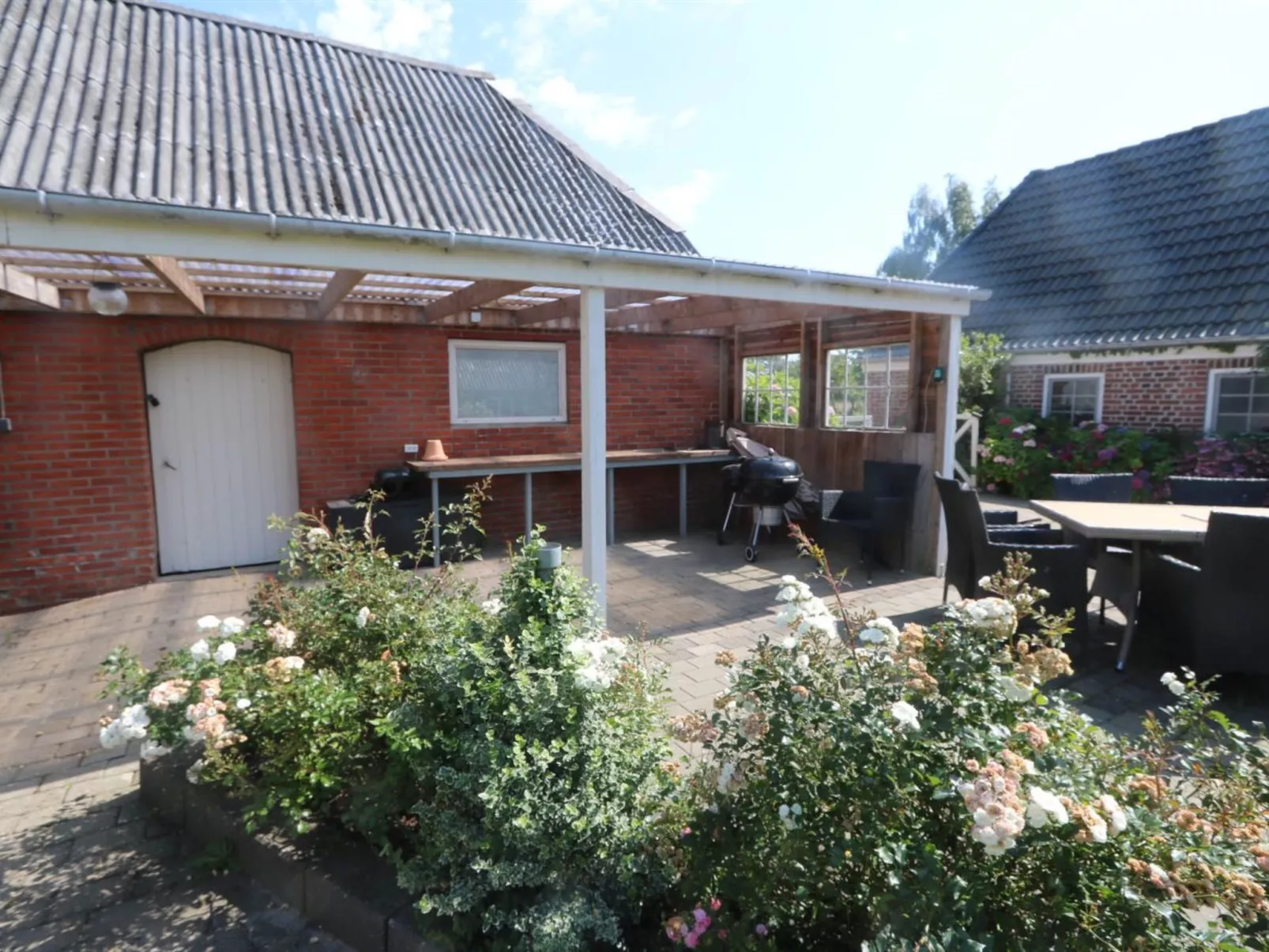 "Brigitte" - 1.3km to the fjord-Outside