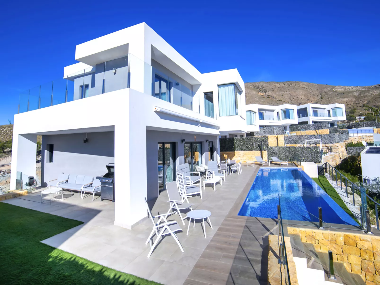 Villa Perla-Draußen