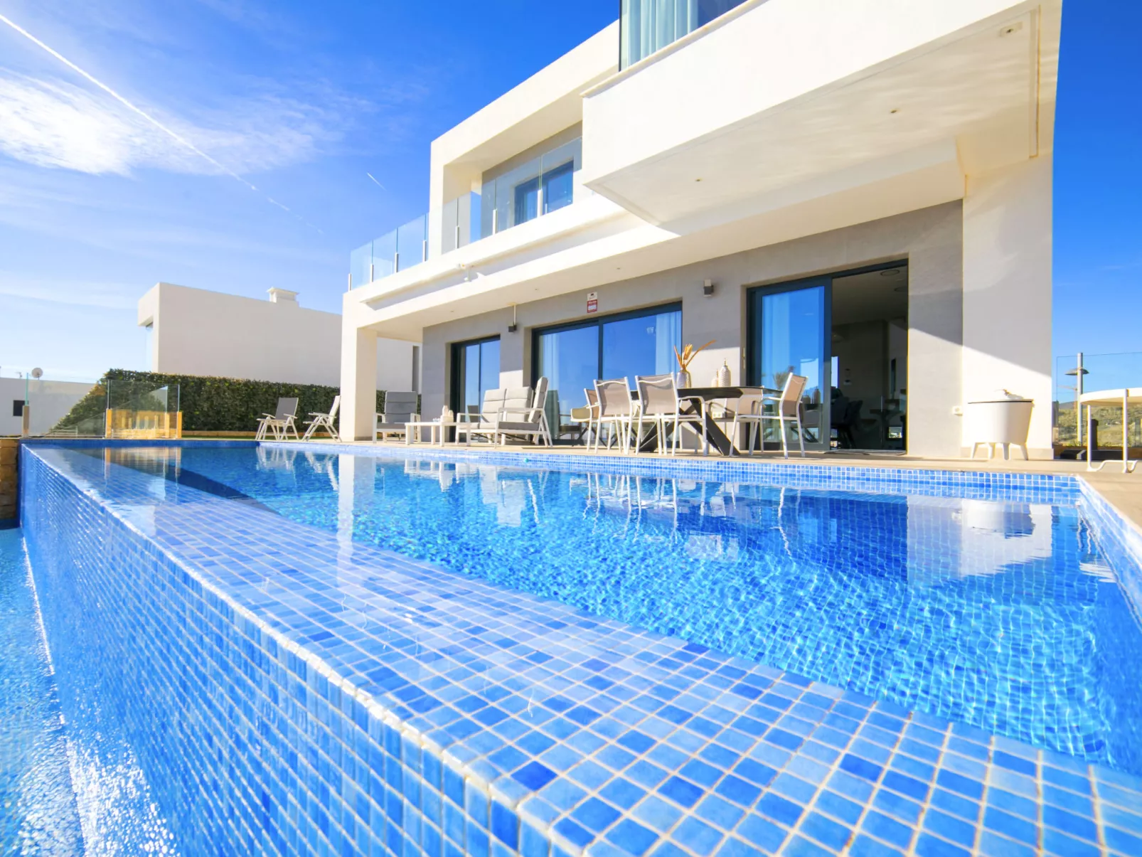 Villa Perla-Draußen