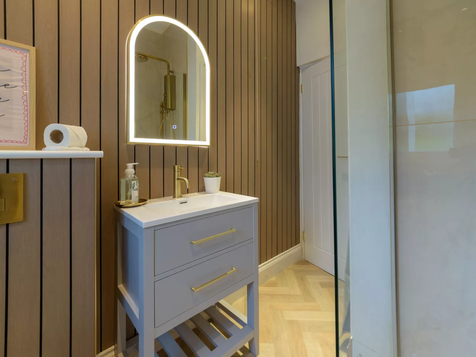 4 Ocean Heights-Dedans