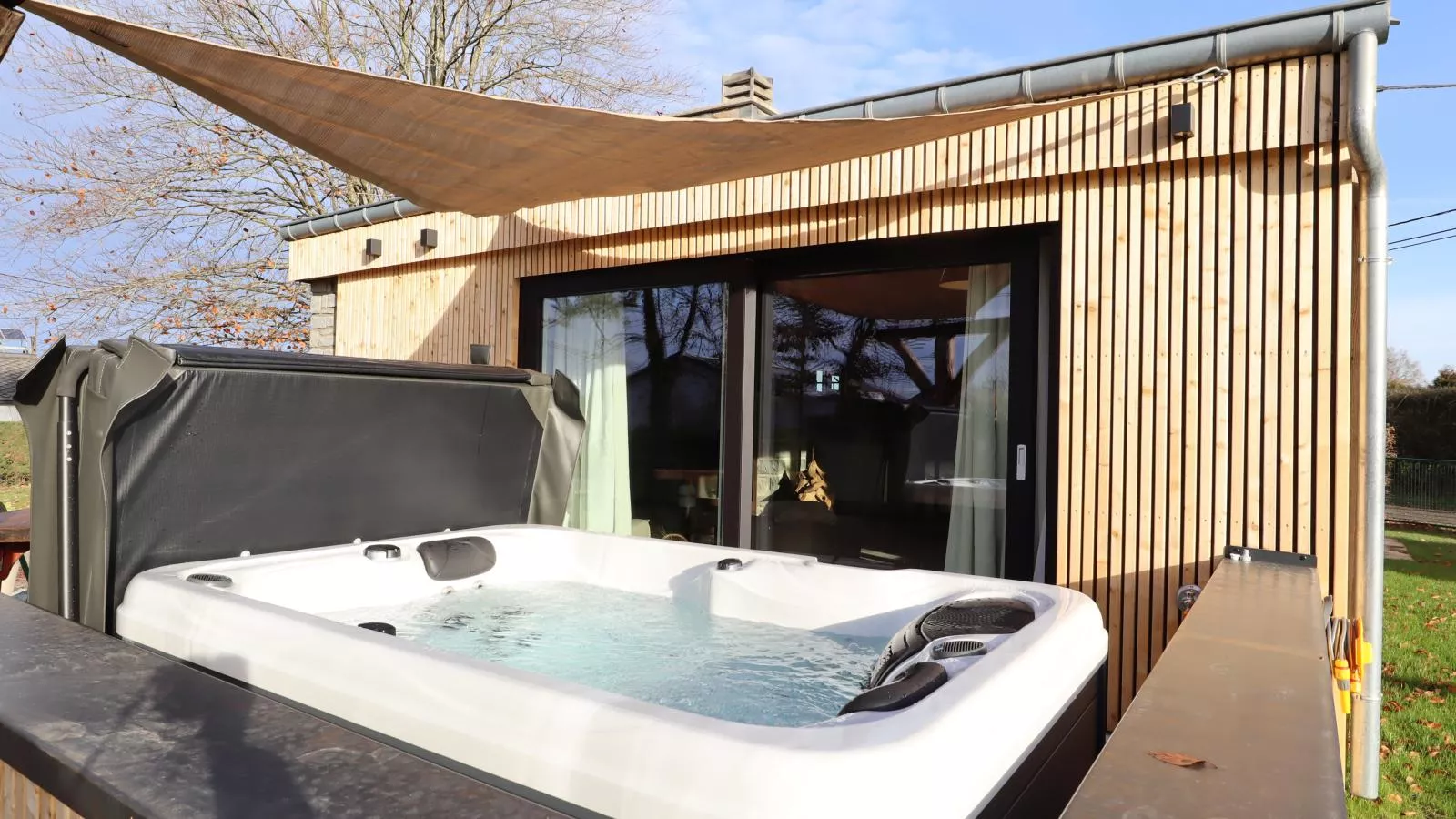 Chez Brigitte-Terrace balcony