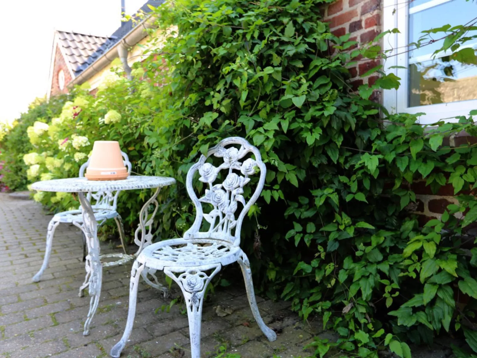 "Brigitte" - 1.3km to the fjord-Outside