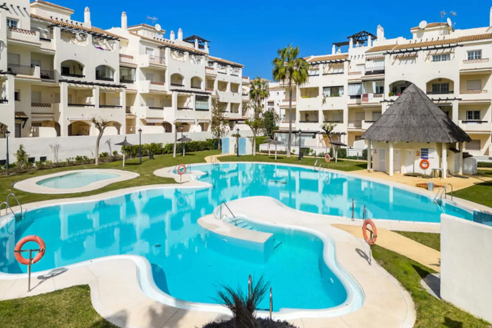 Appartements à San Luis de Sabanillas