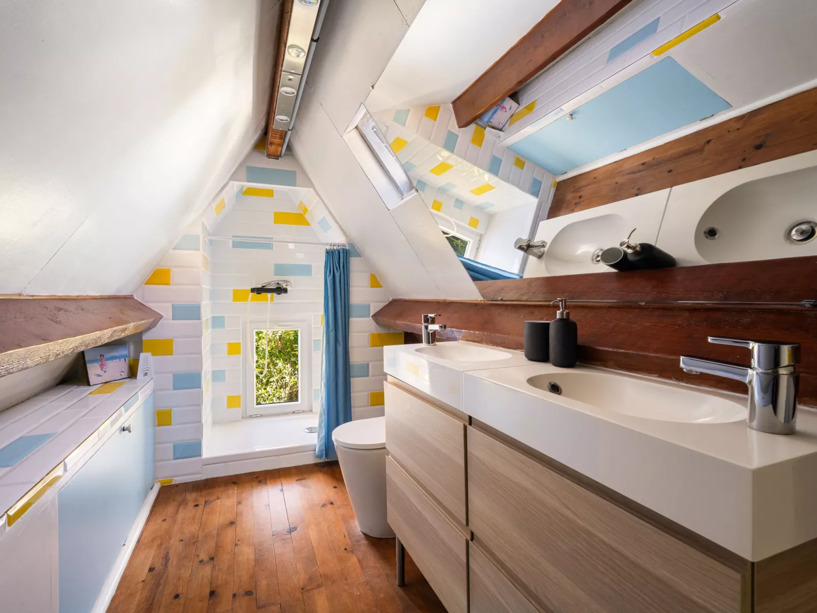 La Roche Blanche-Inside