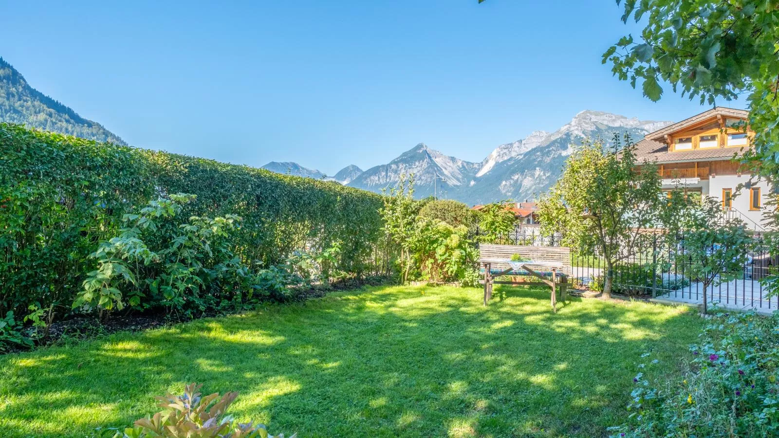 Johanna-Gardens in summer