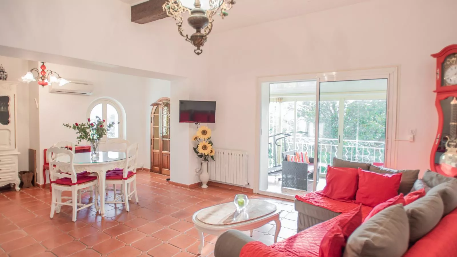 La Louzie-Living room