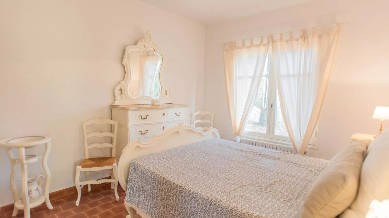 La Louzie-Bedroom