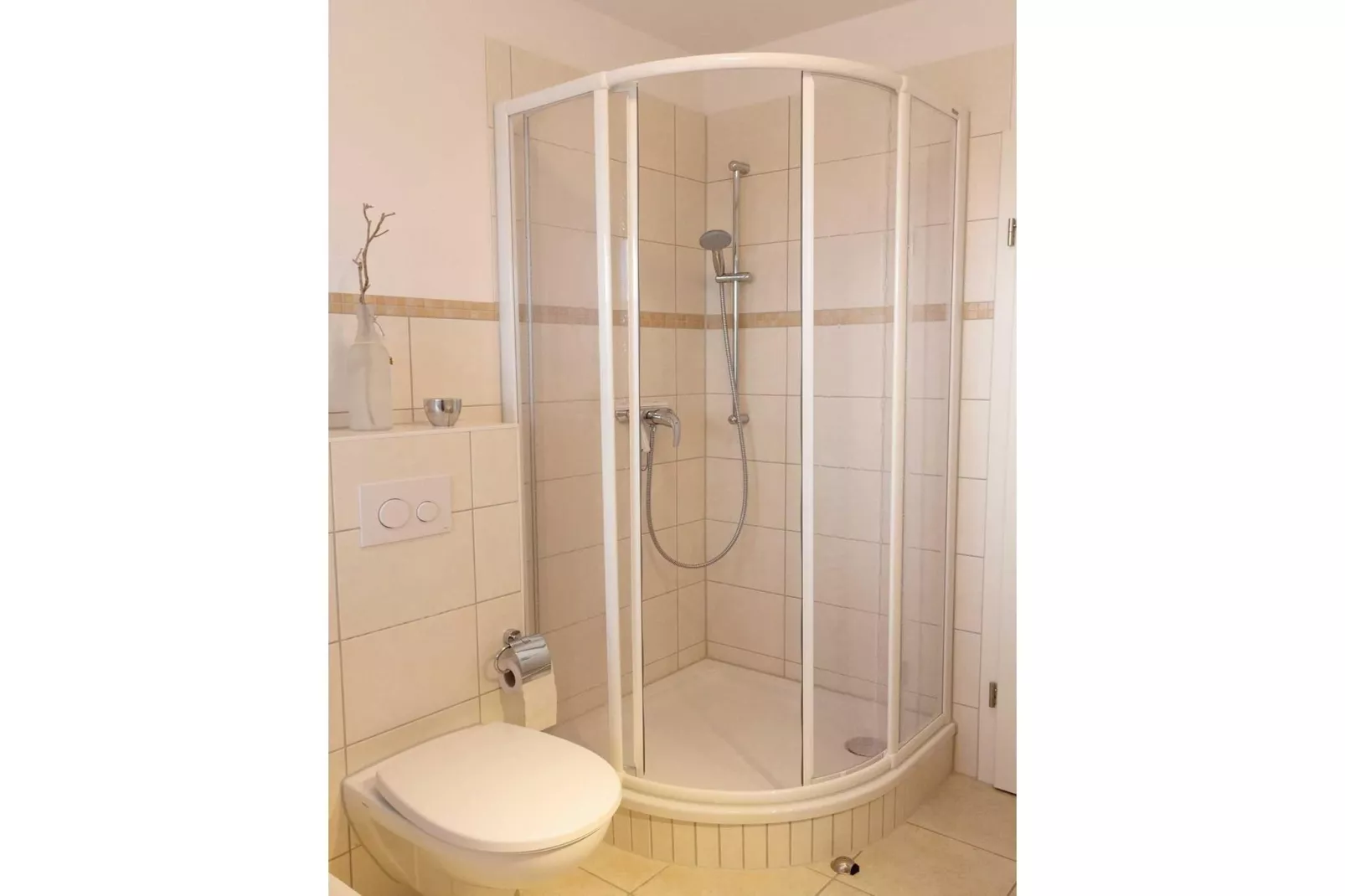 Mitteldeck 524-Badezimmer