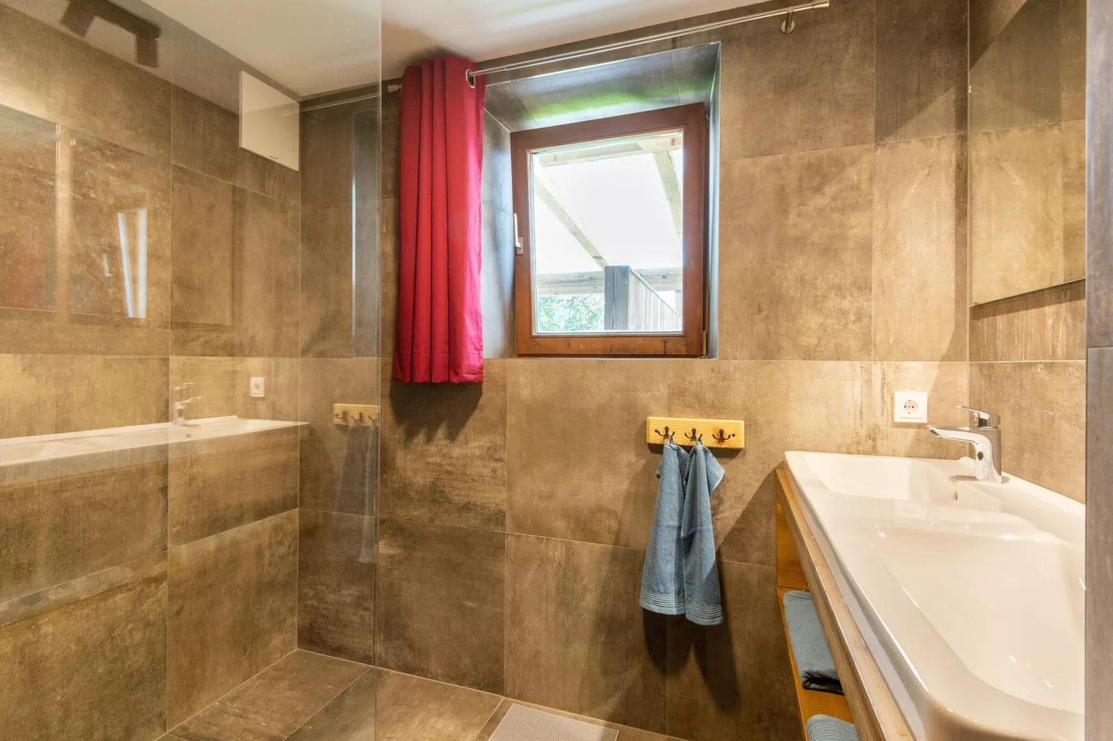 Bauernhaus Stoanerbauer-Bathroom