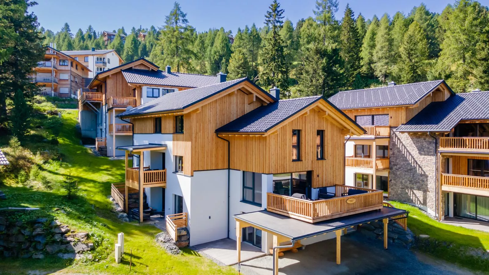 Wanderlust Mountain Chalet-Exterior summer