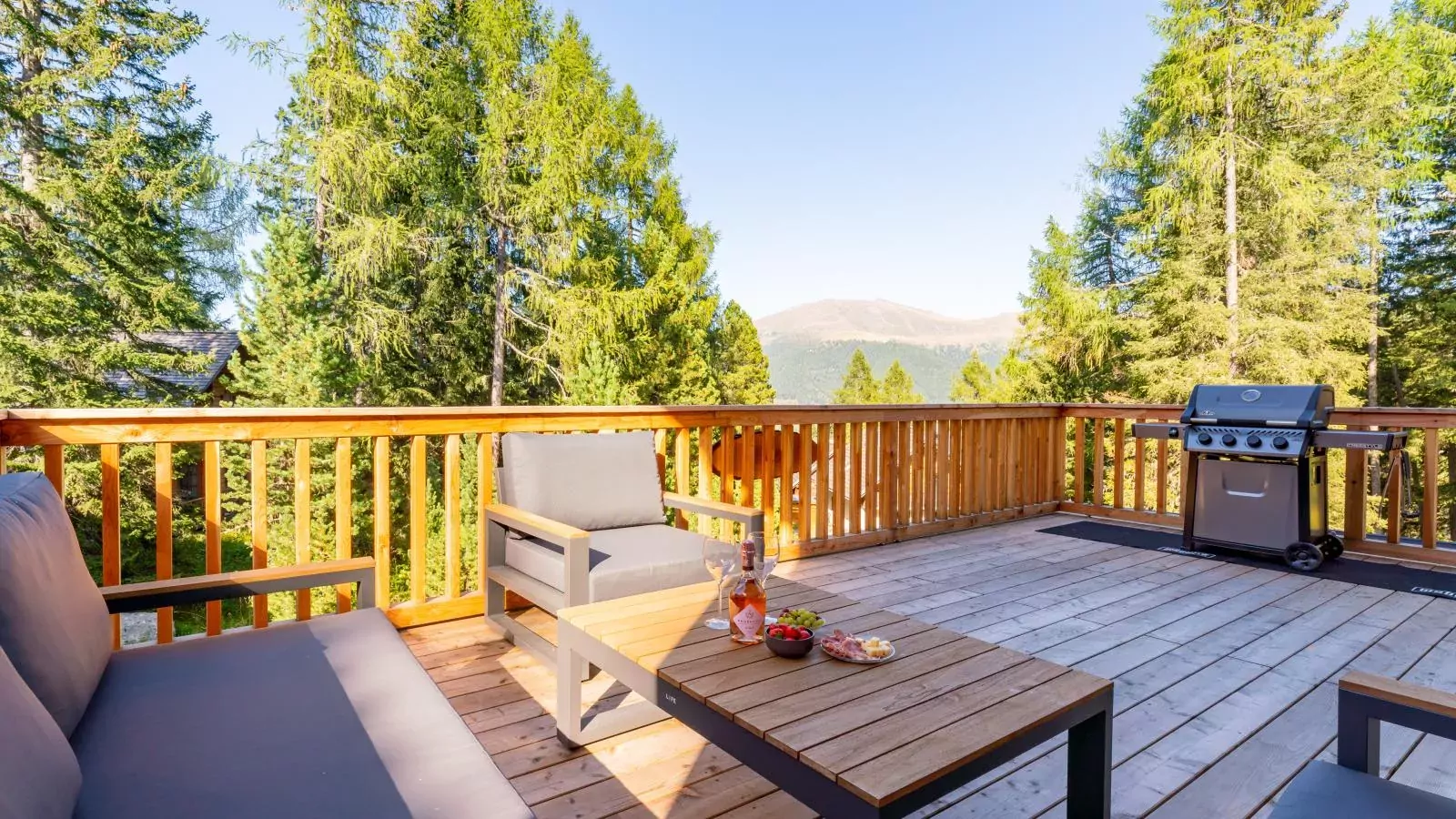 Wanderlust Mountain Chalet-Terrace balcony