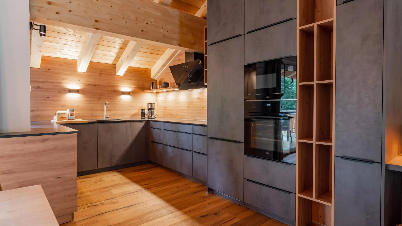 Silas Mountain Chalet-Kitchen