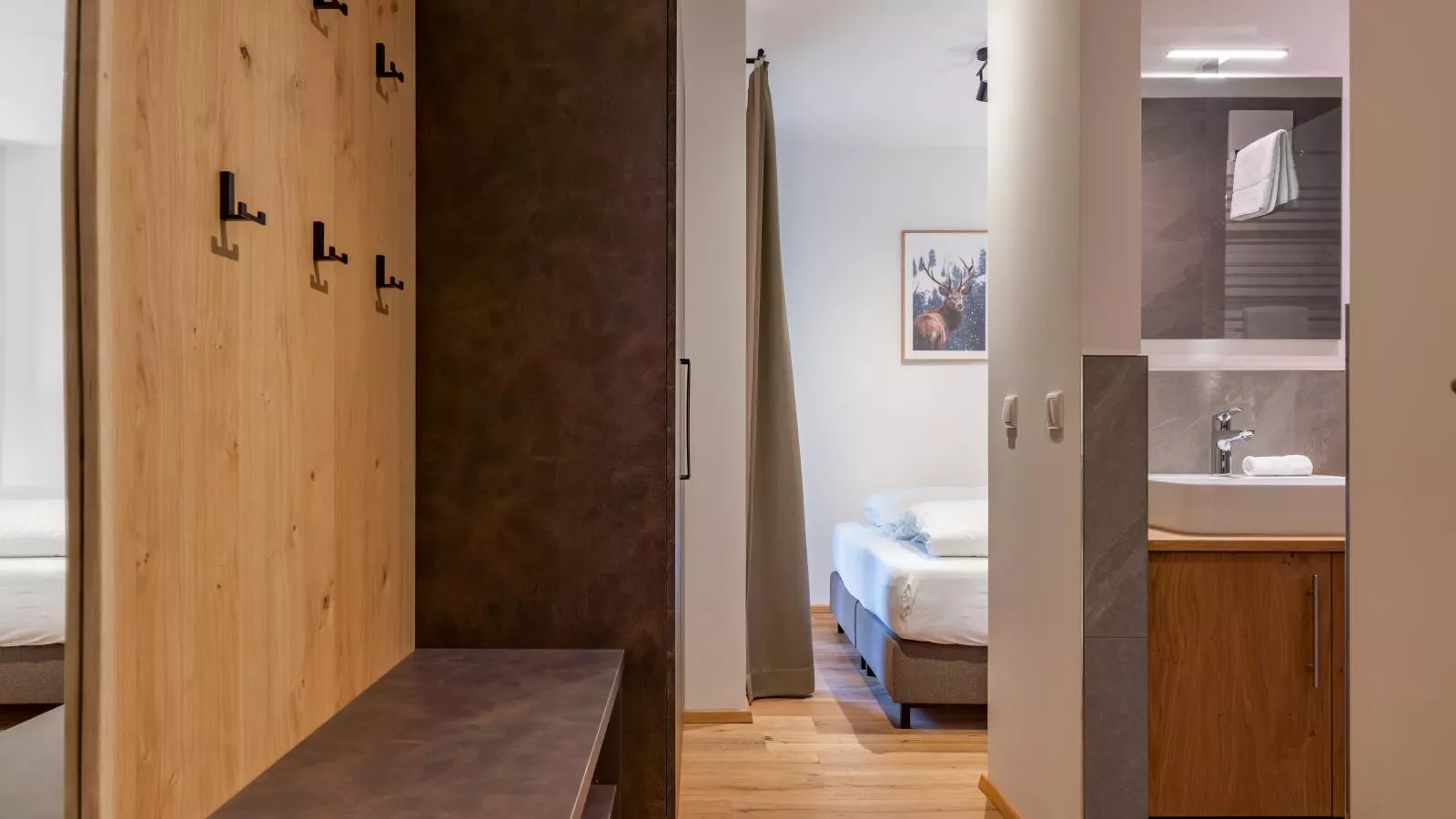 Silas Mountain Chalet-Bedroom