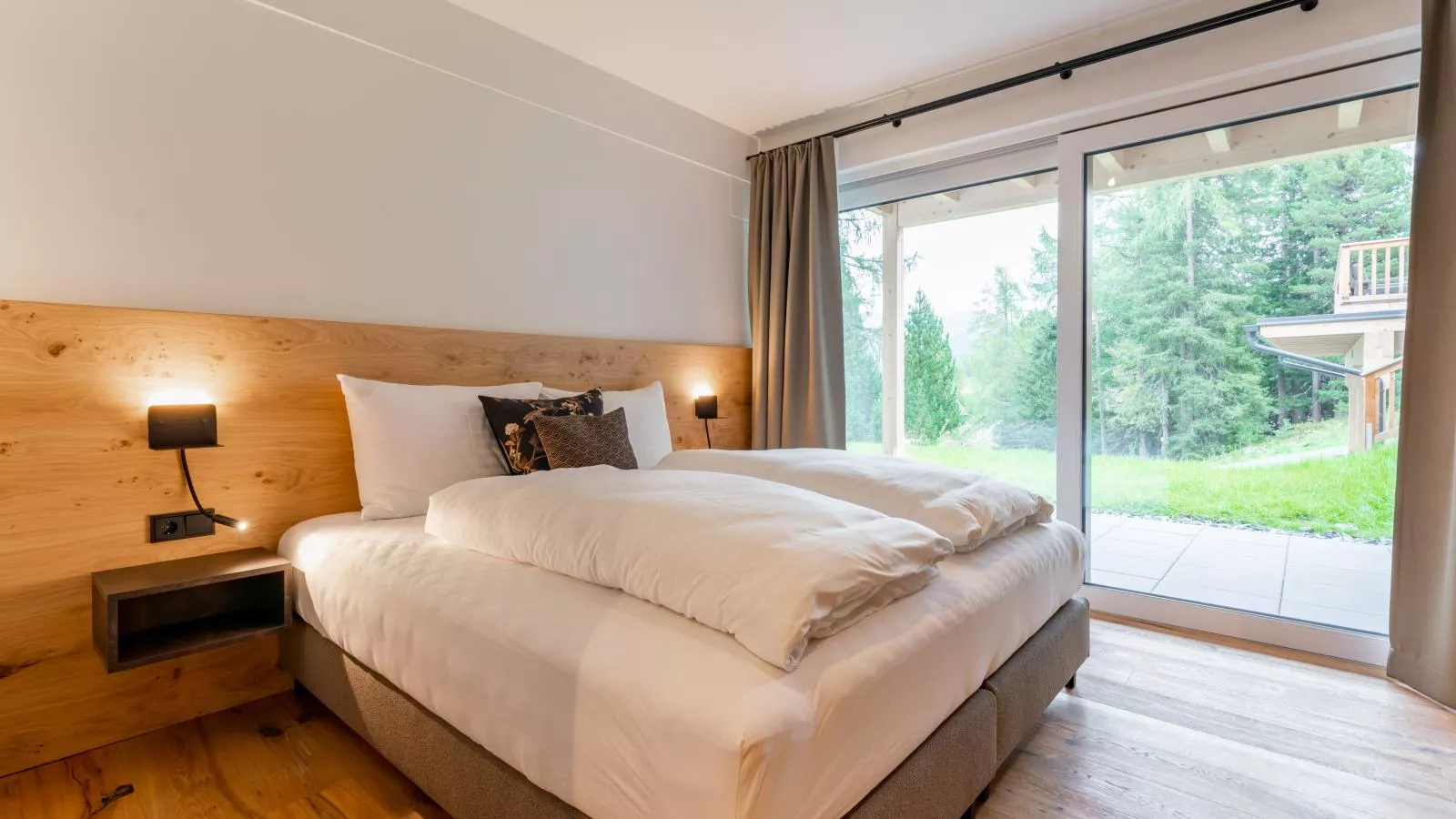 Silas Mountain Chalet-Bedroom