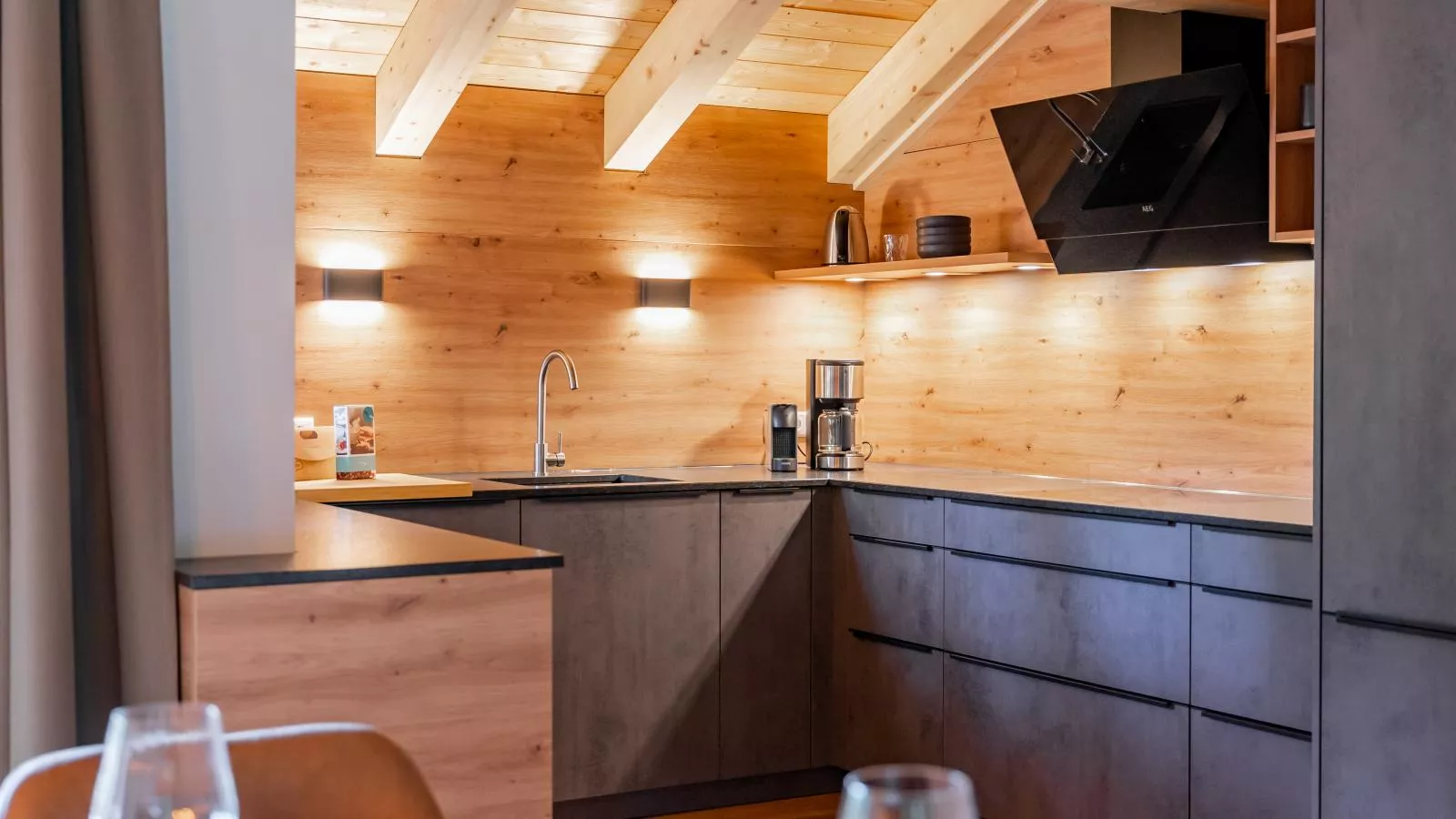 Silas Mountain Chalet-Kitchen