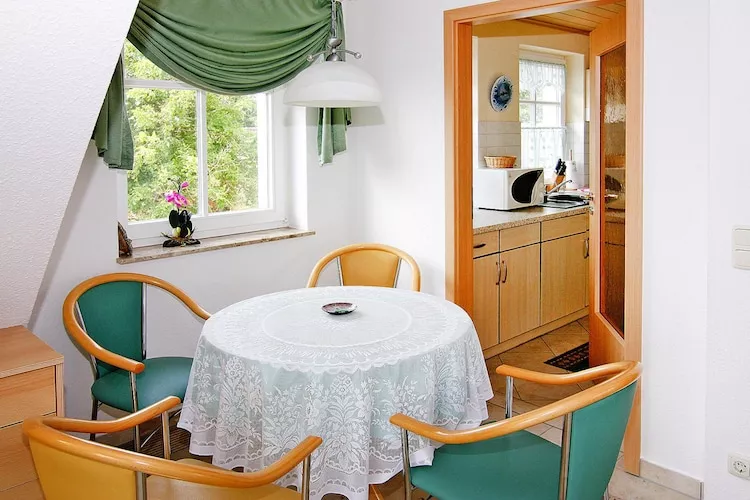 Ferienwohnung Jeske Altenkirchen-2 Etage max 2 Erw u 2 Kinder-Salle à manger