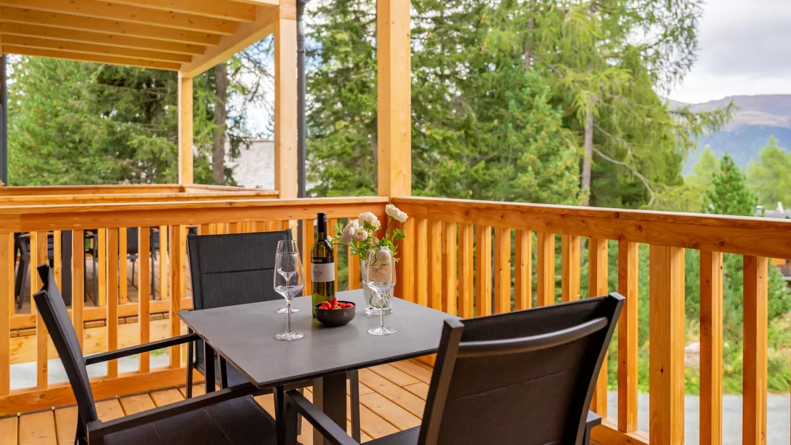Silas Mountain Chalet-Terrace balcony