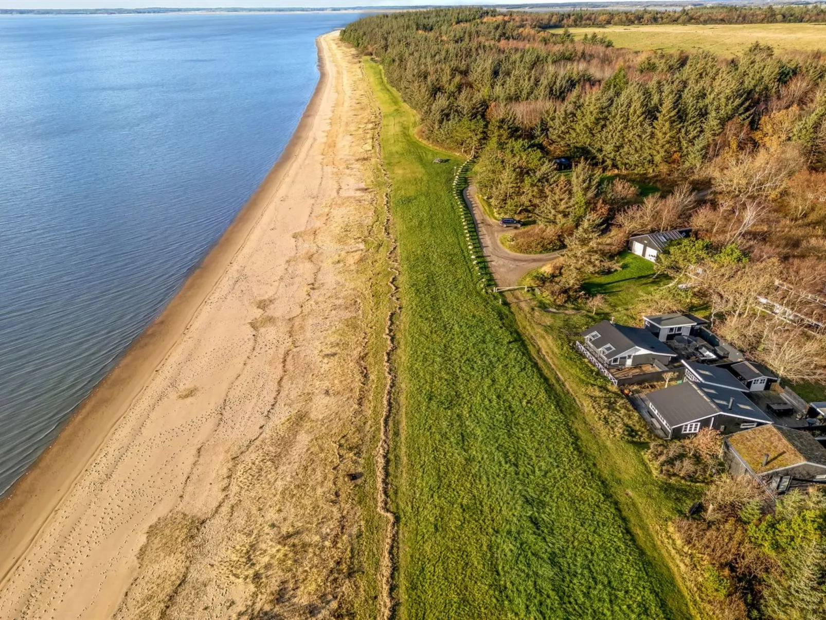 "Iwa" - 15m from the sea-Outside