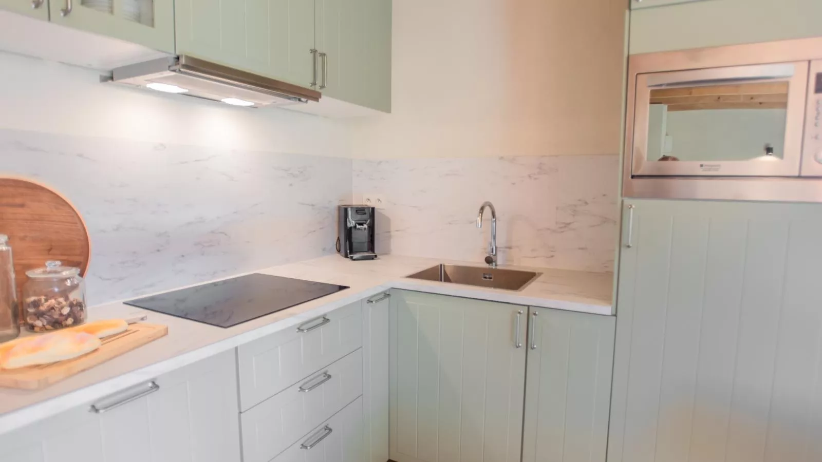 Le Lac Bleu nr 27-Kitchen