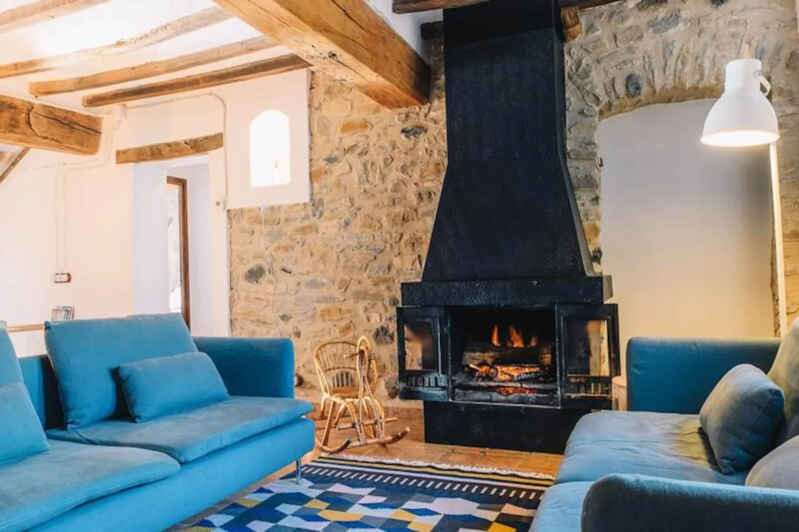 Appartements à Montagut i Oix-Non tagué