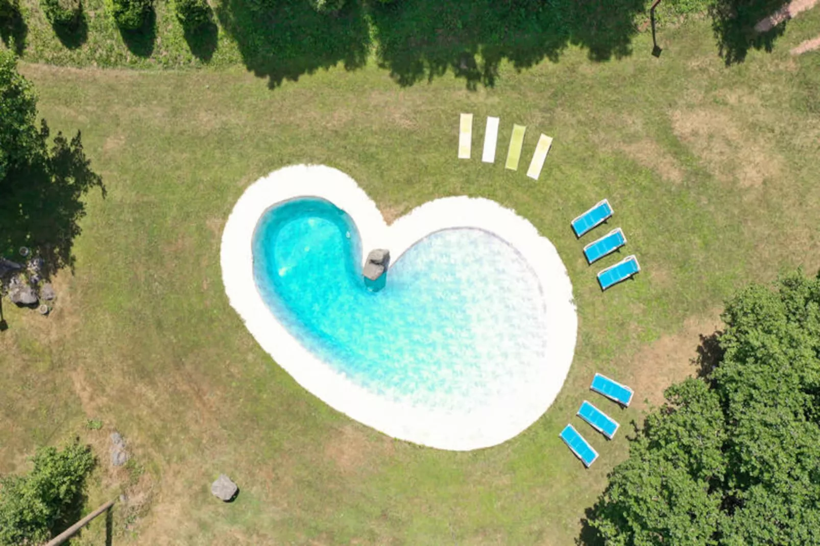 Appartements à Sant Feliu de Pallerols-Non tagué