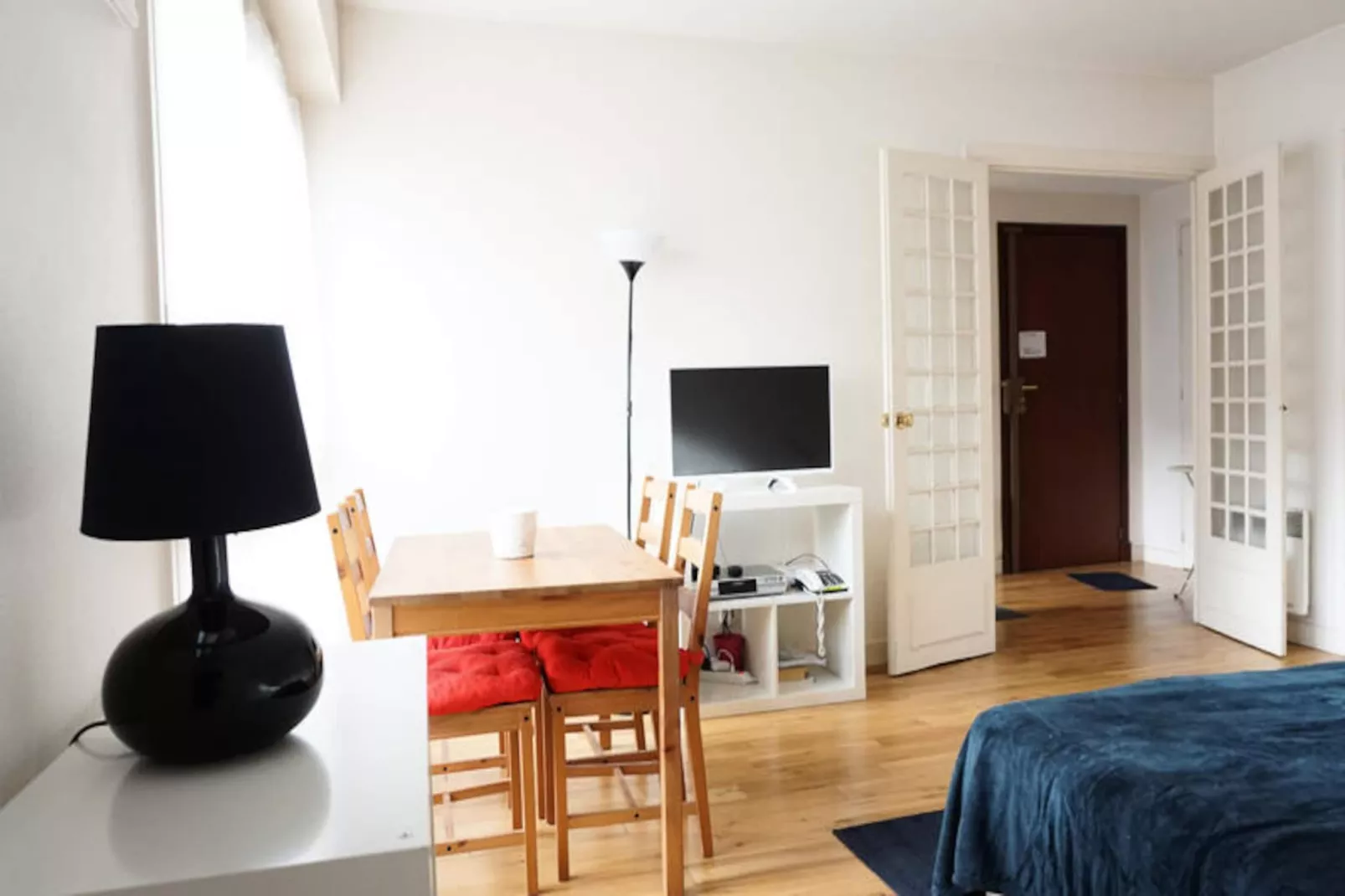 Studio à Paris-Untagged