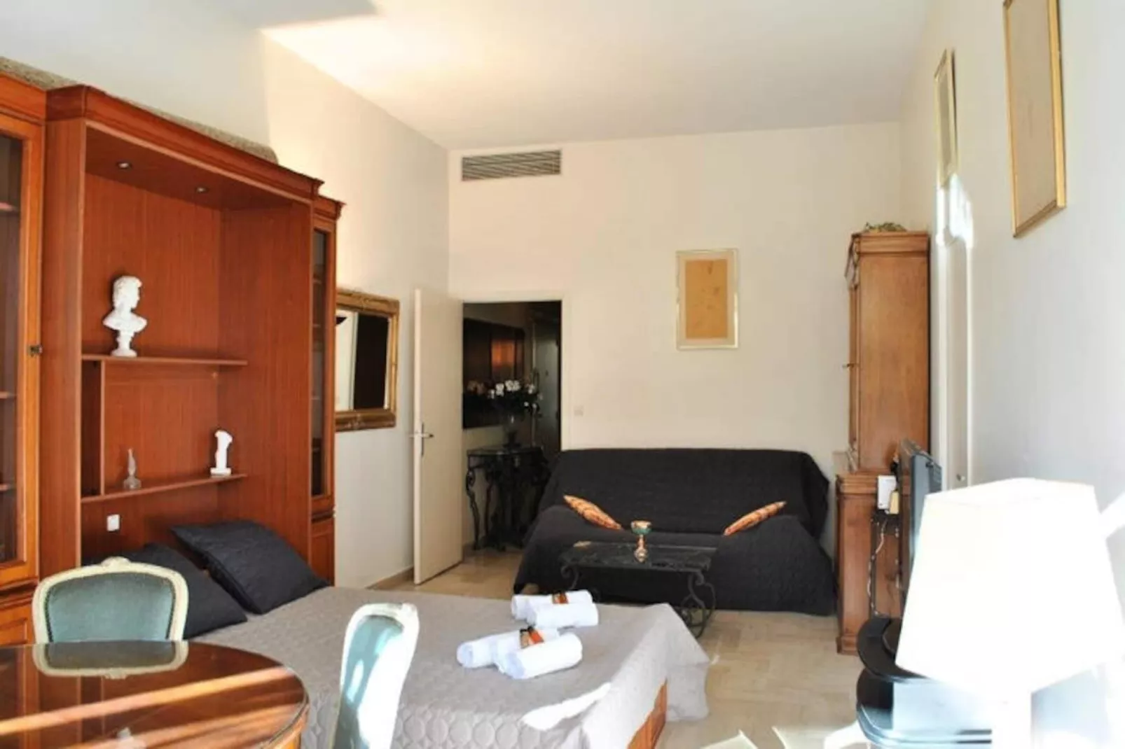 Studio à Cannes-Untagged