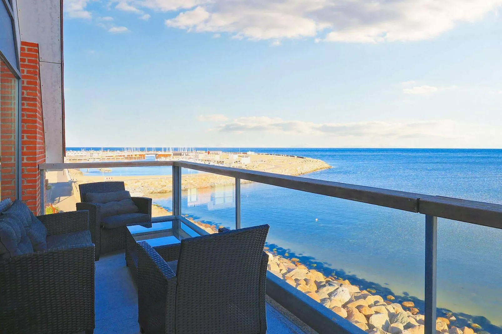 Retraite Exclusive avec Vue sur le Port-By Traum