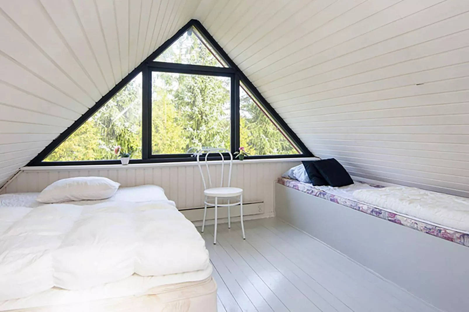 5 person holiday home in Glesborg-Indoor