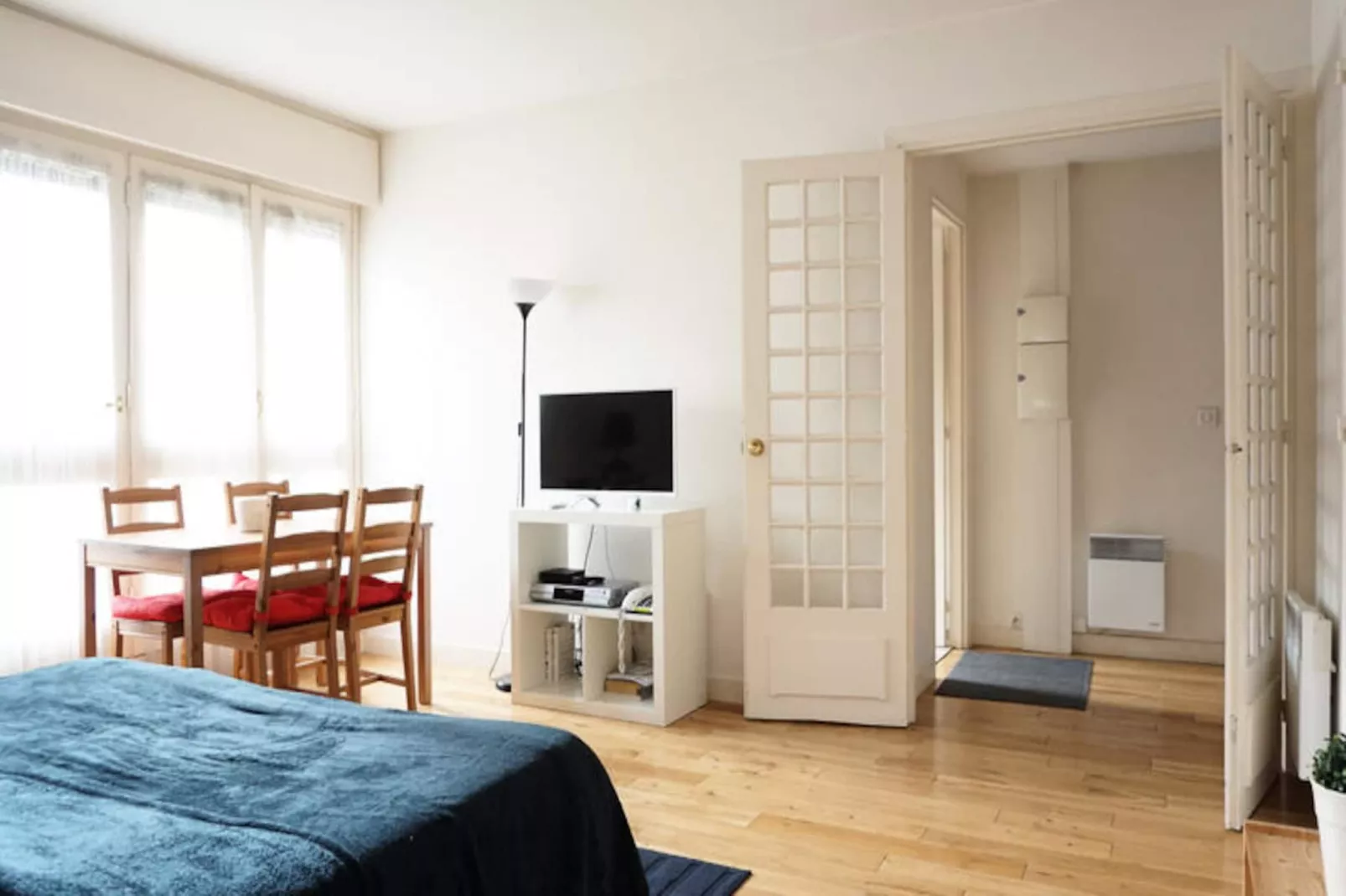 Studio à Paris-Untagged