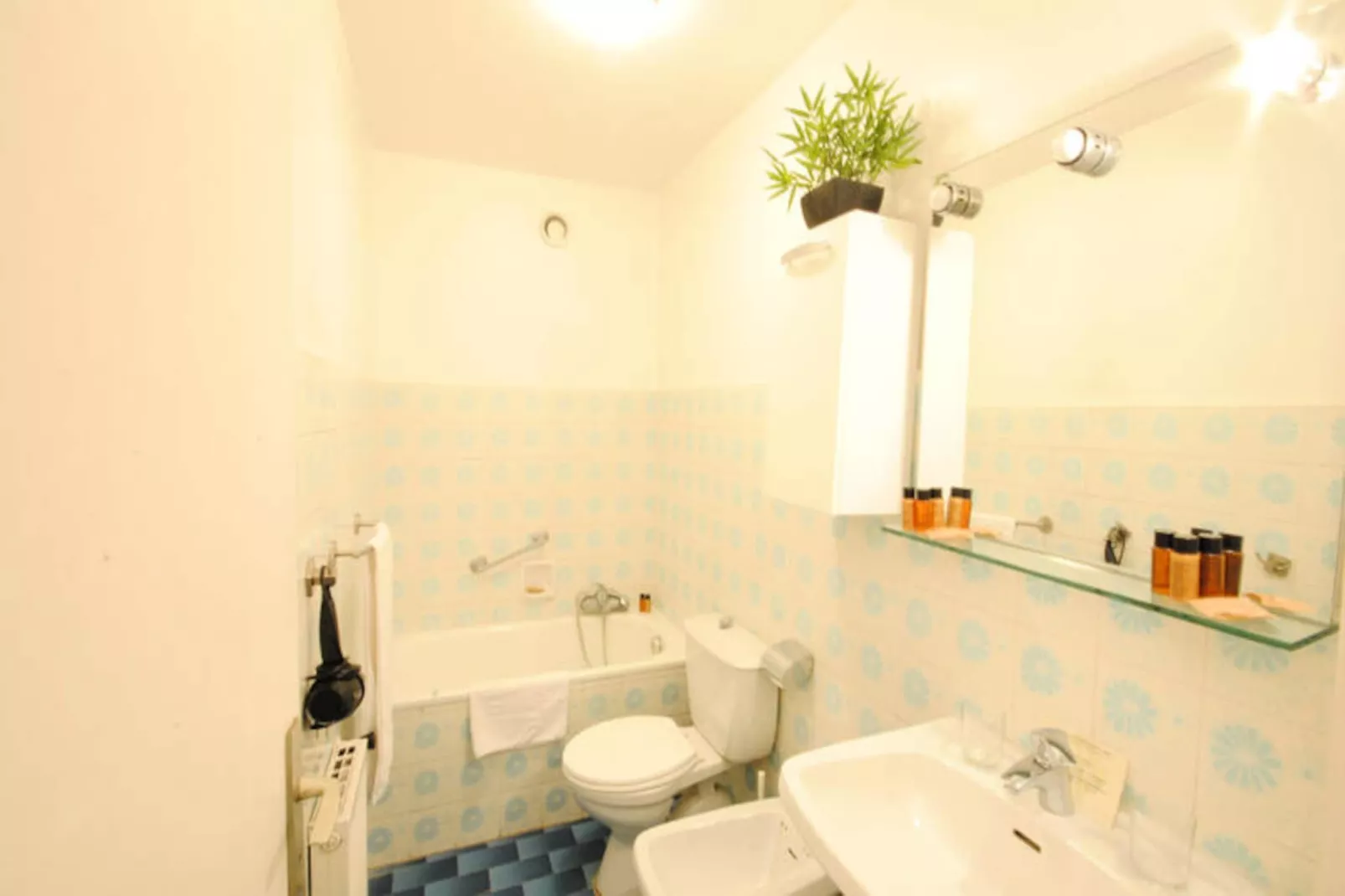 Studio à Cannes-Untagged