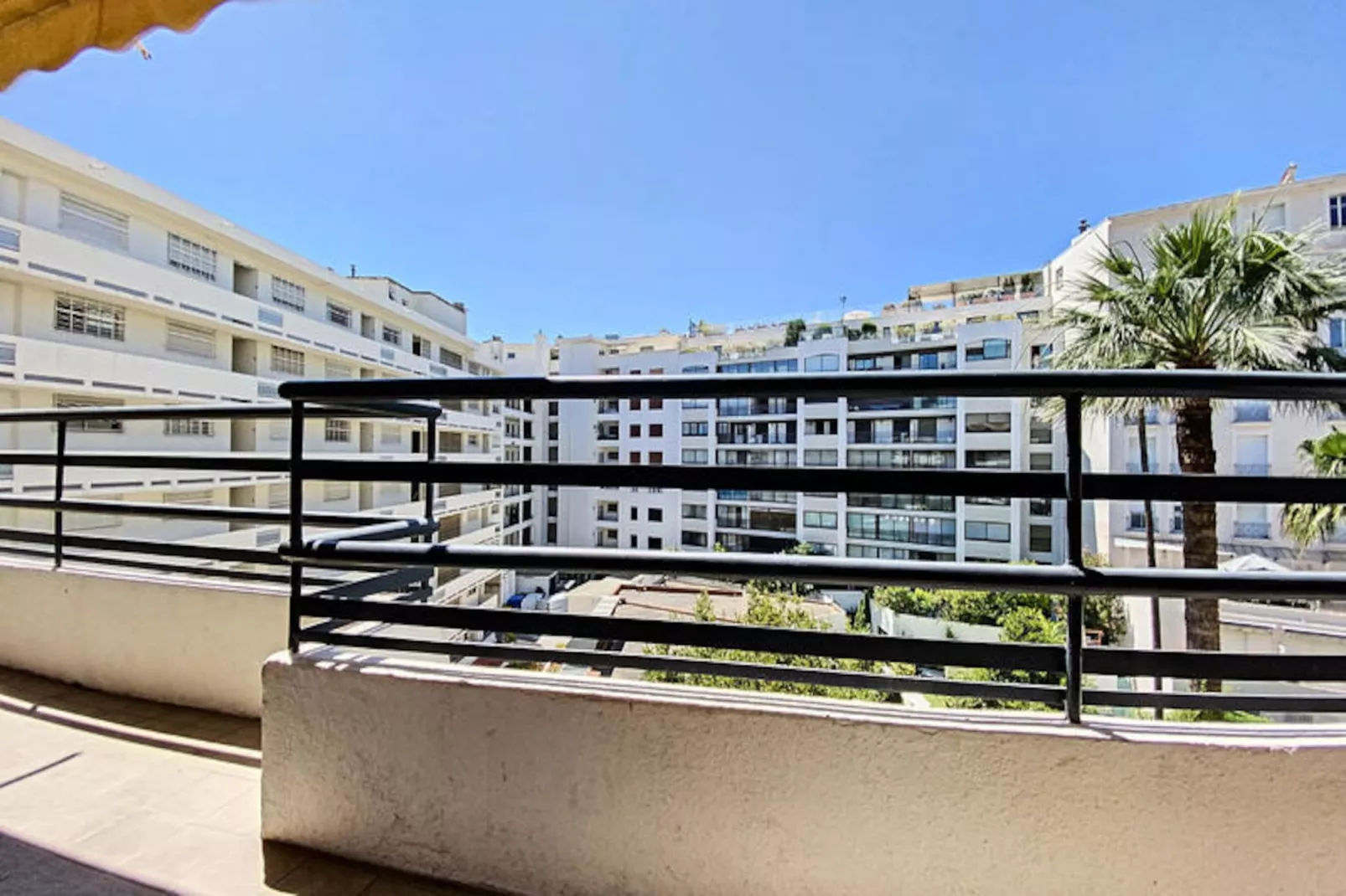 Appartements à Cannes-Untagged