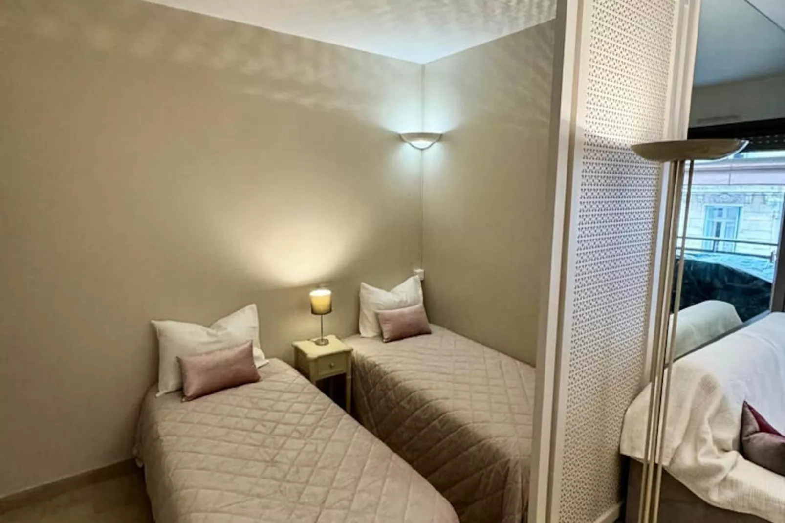 Studio à Cannes-Untagged