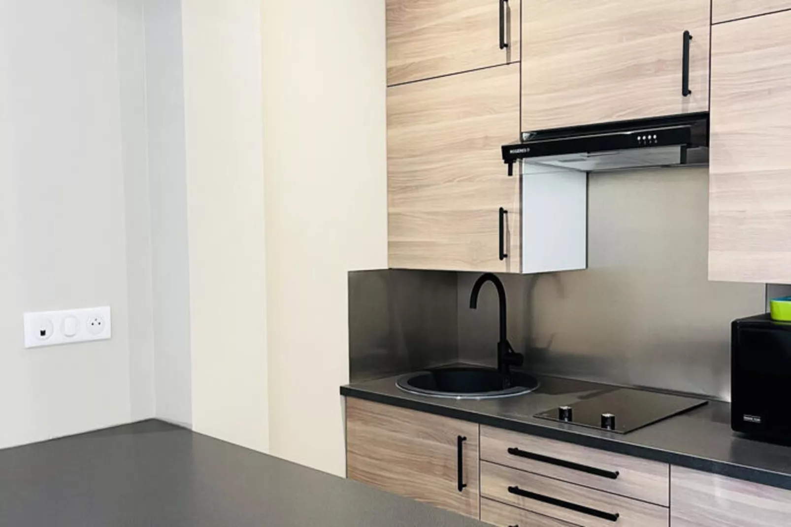 Studio à Cannes-Untagged