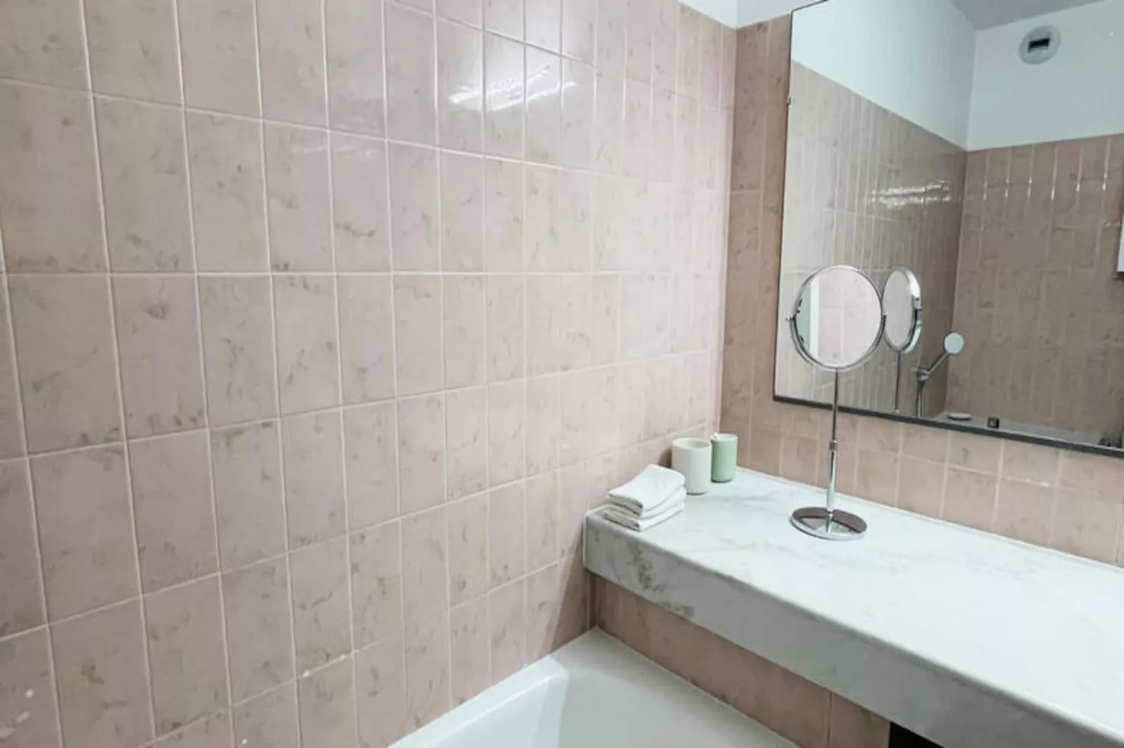 Studio à Cannes-Non tagué