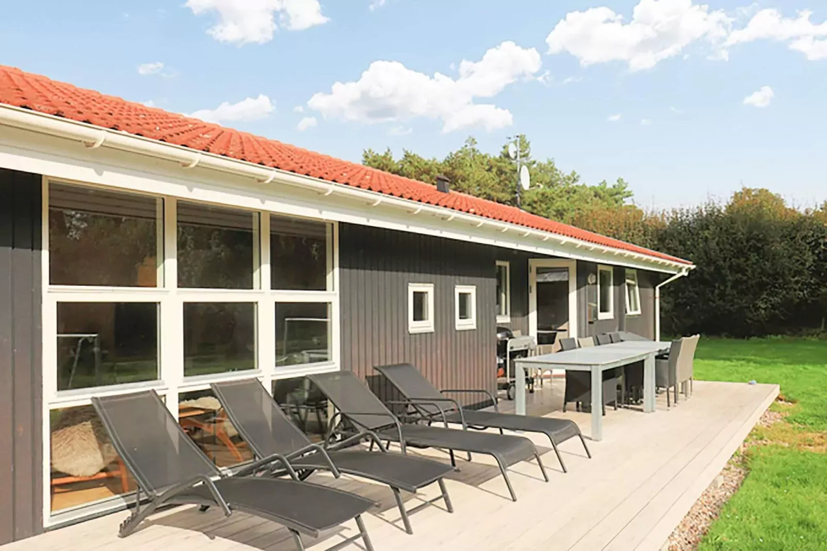 10 person holiday home in Humble-View