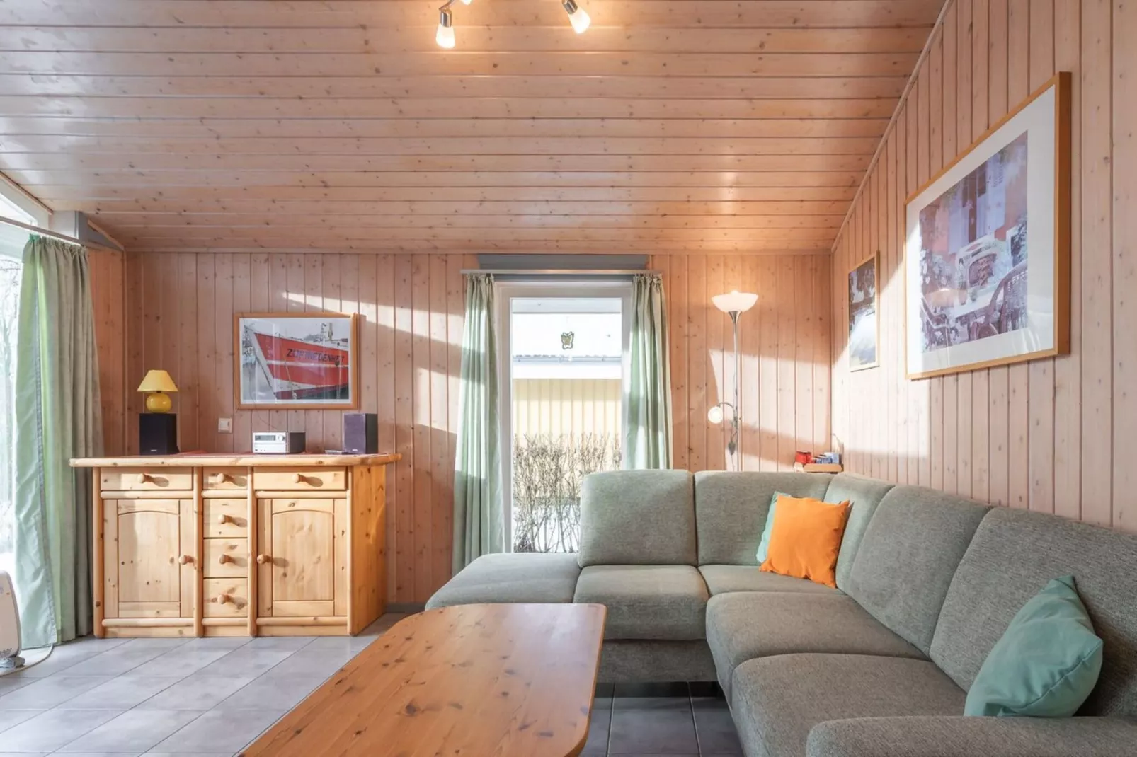 FH Seeschwalbe 221-Living room