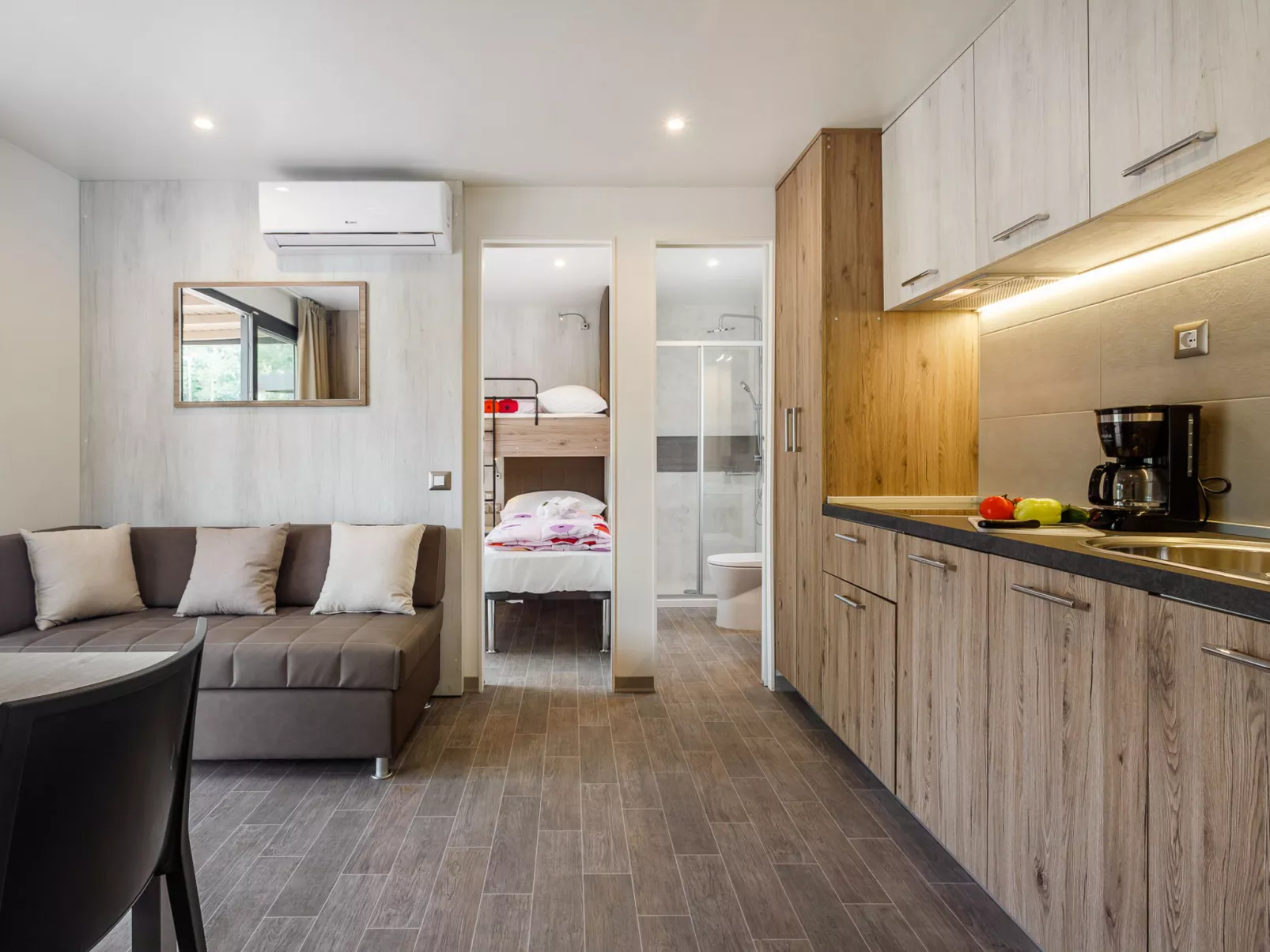 Camping Santa Marina-Drinnen