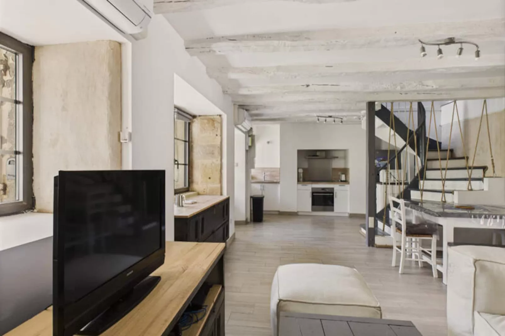 Maison à Saint Leon sur Vezere-Non tagué